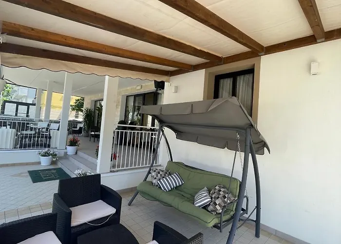 מלון Alex רימיני